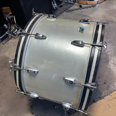 Ludwig Virgin 3 ply 70’s Silver Silk Bass Drum image 2