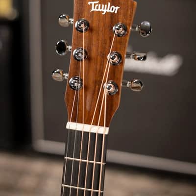 Taylor BT2 Left-Handed Baby Taylor Acoustic Guitar with Gig Bag image 6