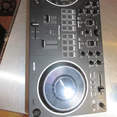 Pioneer DDJ-REV1 2-Channel DJ Controller 2022 - Present - Black image 3