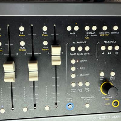Softube Console 1 Fader USB DAW Control Surface 2019 - Gray image 3