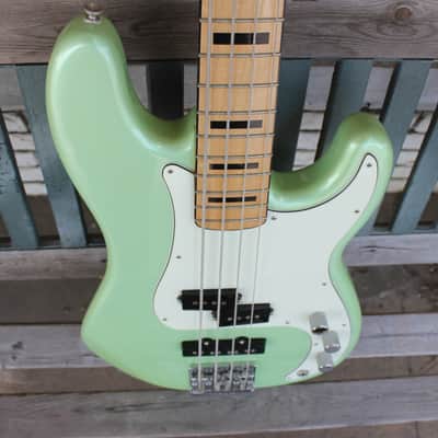 Fender MIM FSR Deluxe Precision Bass Sea Foam Green Metallic image 3