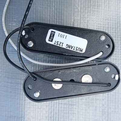 Seymour Duncan Modified Mustang Bass Guitar Pickups - Black image 2