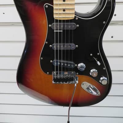 Fender American Professional Stratocaster 2001 - Scalloped Neck with Tweed Case image 2