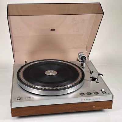 Vintage Philips 212 Turntable Record Player