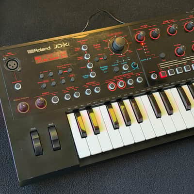 Roland JD-Xi 37-Key Analog/Digital Crossover Synthesizer 2015 - Present - Red