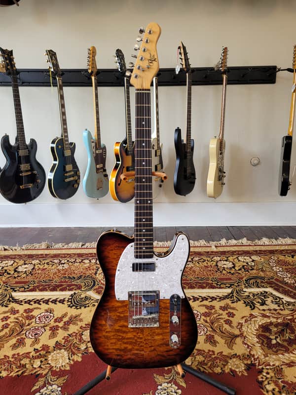 Michael Kelly Custom Collection 50 (CC50) – Quilt Maple Sunburst w/ Hard Case image 1