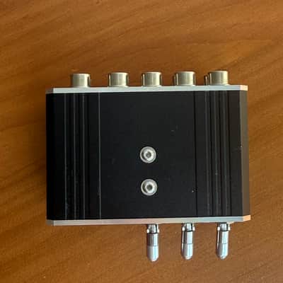 Audioroot eSmart BG-DU Power Distro image 4
