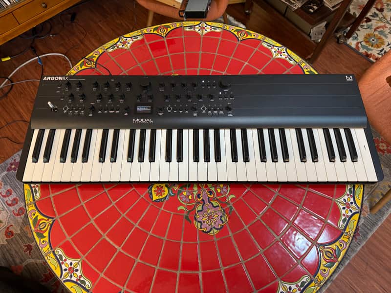 Modal Electronics Argon8X 8 Voice 61-Key Wavetable Synthesizer
