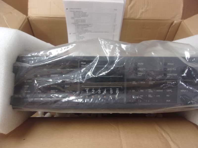 Mint in Box/ Hardly Used Vestax HDR-6 Rack Mt. 6-Track Recorder & Manual image 1
