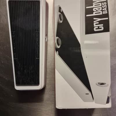 Dunlop 105Q Cry Baby Bass Wah 1999 - Present - White image 1