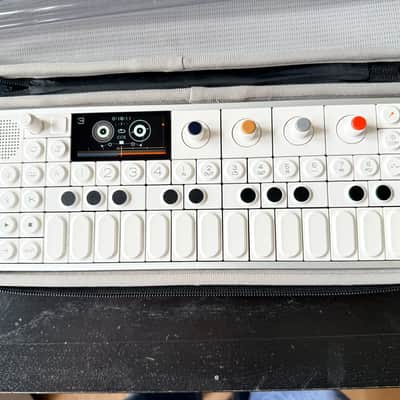 Teenage Engineering OP-1 Field Portable Synthesizer Workstation 2022 - Present - White image 5