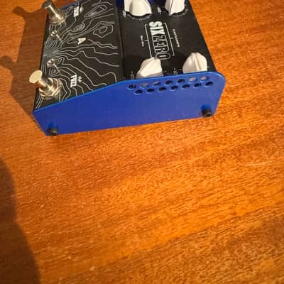 ThorpyFX Six Zero Andertons 60th Anniversary 2024 - Black / Blue image 5