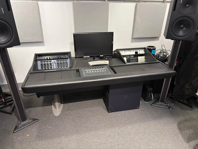 Argosy G22 Workstation Desk for Avid Artist image 1
