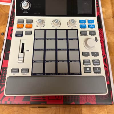 Akai MPC Sample 2025 - present - Gray - MINT