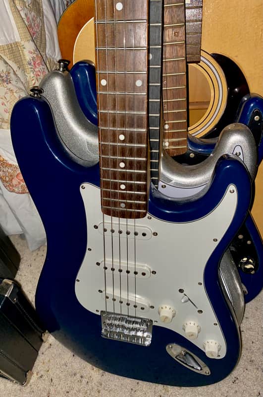 Squier Bullet Stratocaster 2000 - 2005 | Reverb