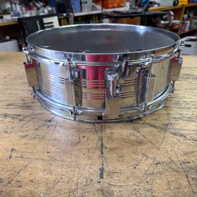Used Tama 14"x5" Chrome over Steel Snare Drum Made in Taiwan image 4