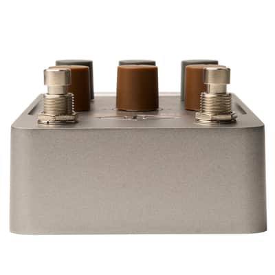 New Universal Audio Ox Stomp Dynamic Speaker Emulator Guitar Effects Pedal image 2
