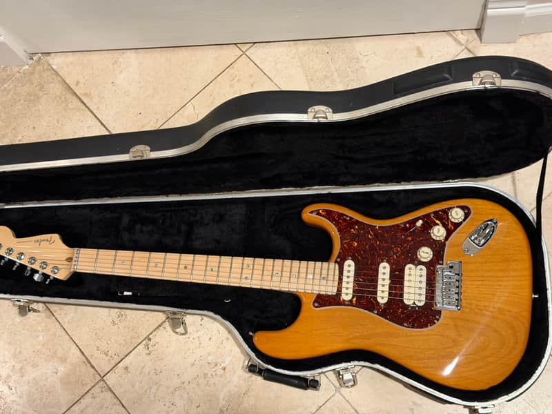 2007 Fender American Deluxe Fat Stratocaster HSS with Maple Fretboard 2004 - 2010 - Amber