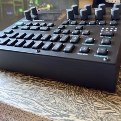 Elektron Digitone II 16-Voice Digital Synthesizer – Excellent, Boxed image 2