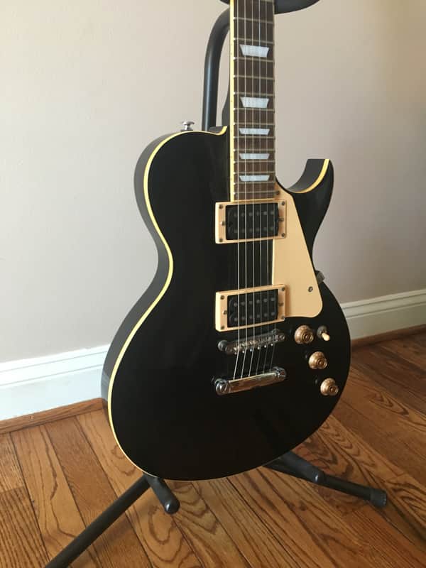 Brownsville Les Paul Standard Black with Hard Shell Les Paul Case
