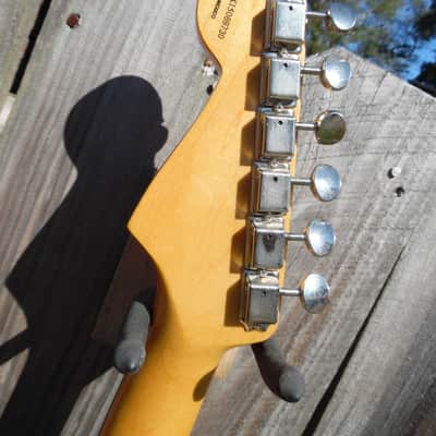 Fender Robert Cray Signature Stratocaster- 3-Color Sunburst w/Fishman Greg Koch Pickups image 5