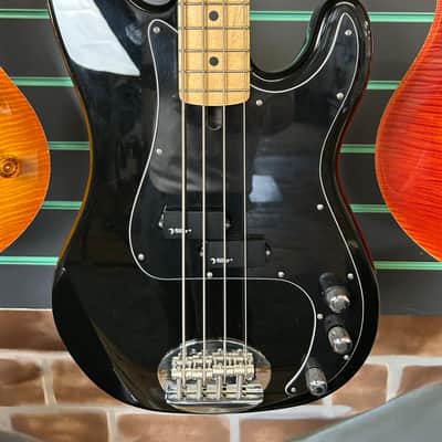 Lakland Skyline Series 44-64 Black Gloss 2006 Electric Bass image 4