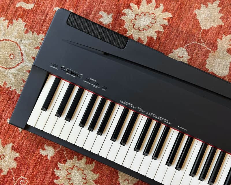 YAMAHA P-70 88-Key Graded Hammer Effect Electric PIano image 1