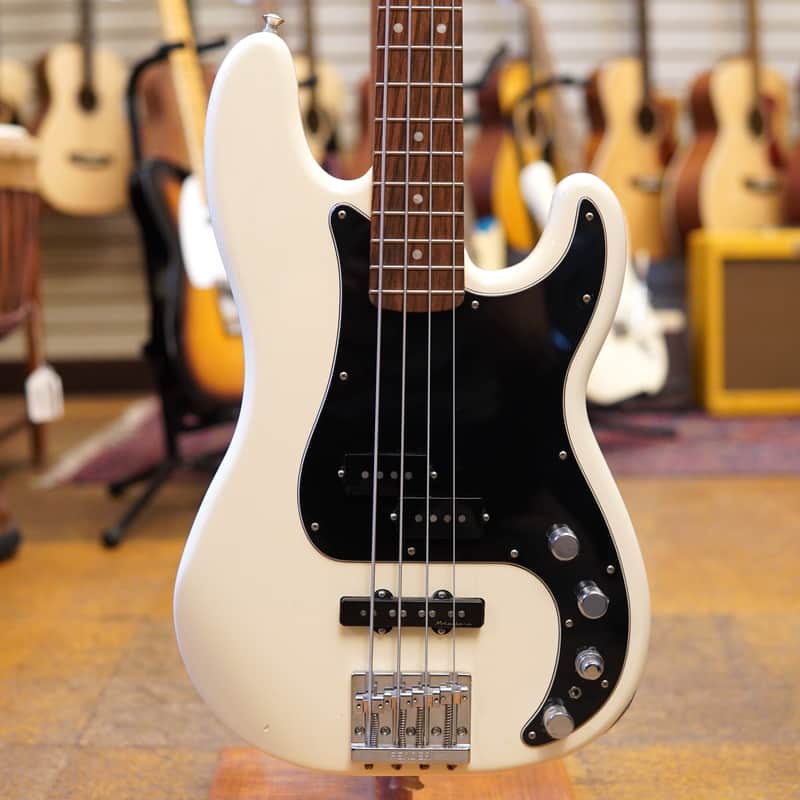 Fender Deluxe Active Precision Bass Special | Reverb