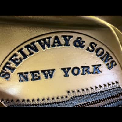 Steinway & Sons Model L Baby Grand Piano – Classic image 9