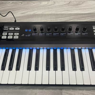 Native Instruments Komplete S49 Keyboard image 2