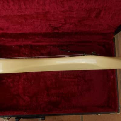 Kramer Baretta 1985 White image 12