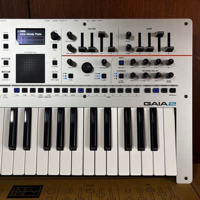 Roland Gaia 2 37-key Virtual Analog Wavetable Synthesizer w/ box image 3