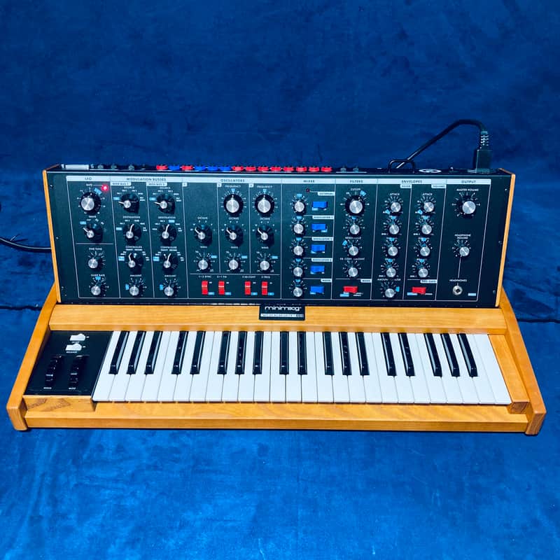 MiniMoog Voyager Old School Analog Synthesizer 🎹 Like NEW • Tested • Serviced • Full Warranty image 1
