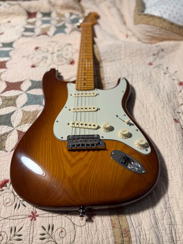 Fender Stratocaster 2017 image 1