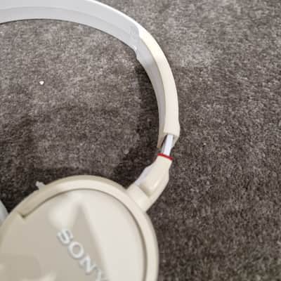 Sony MDR-ZX100 On-Ear Headphones White - Good image 6
