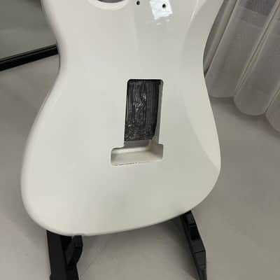 White gloss SSH Alder wood Strat Electric guitar body single single humbucker image 5