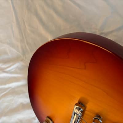 Gibson Les Paul Studio 60's Tribute 2011 - Cherry Burst image 17