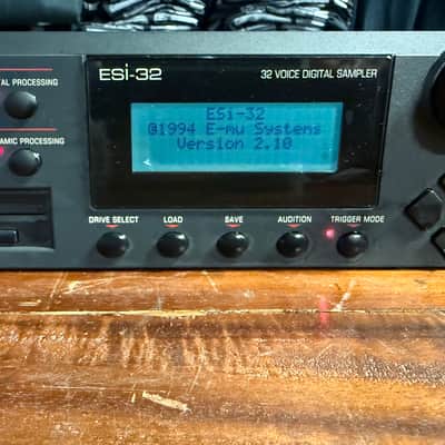 E-MU Systems ESI-32 Rackmount 32-Voice Sampler Workstation 1994 - Black image 4