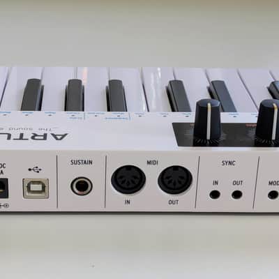 Arturia KeyStep 37 MIDI Controller 2021 - 2025 - White image 8