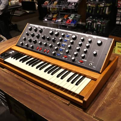 Moog Minimoog Voyager Old School 44-Key Monophonic Synthesizer 2008 - 2009 - Ash Cabinet image 5