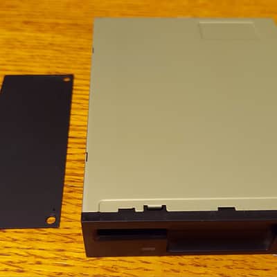 Floppy Drive from a Kurzweil K2000v3 Synth - Black image 2
