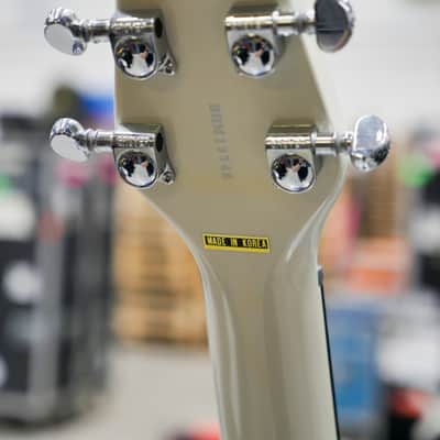 Burns Brian May Signature Owned By Two Door Cinema Club image 8