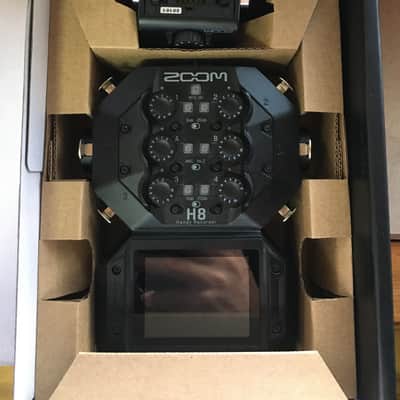 Zoom H8 12-Track Portable Audio Recorder 2020 - Present - Black image 3