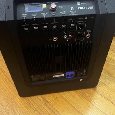 Electro-Voice Evolve 30M Portable Powered Column Loudspeaker System image 3