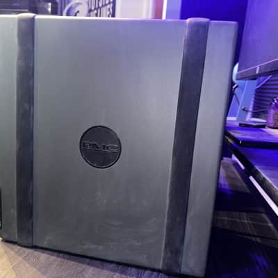 PMC Result6 Active Studio Monitors Pair – One Working, One Protect Mode image 5