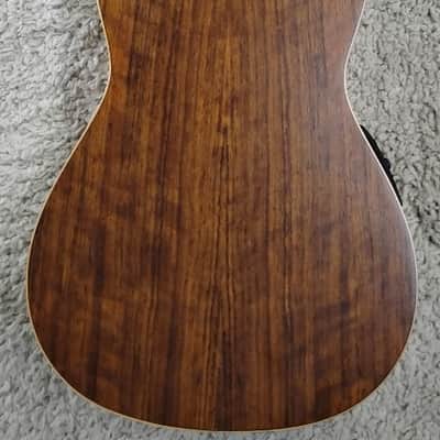 Luna High Tide Spruce Top Acoustic Bass Ukulele Satin Sunburst Finish - B stock image 2