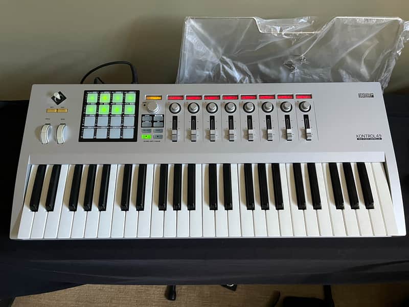 Korg KONTROL 49 2010s - Silver - one owner, original packaging image 1