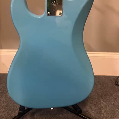 Fender MIJ International Color Precision Bass 2022 - Polyurethane image 5