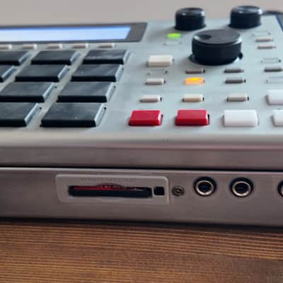 Akai MPC1000 - jjosXL - DC power supply mod - LCD screen upgrade image 12