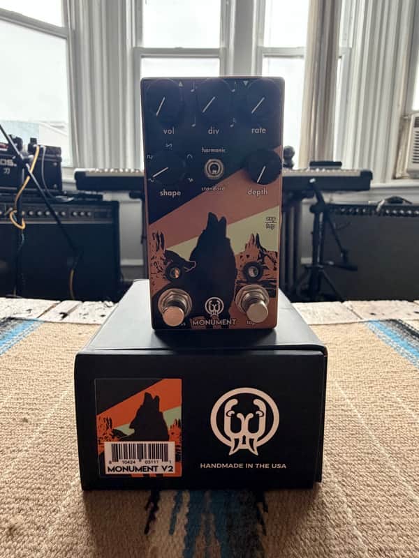 Walrus Monument Tremolo – NM Condition! image 1
